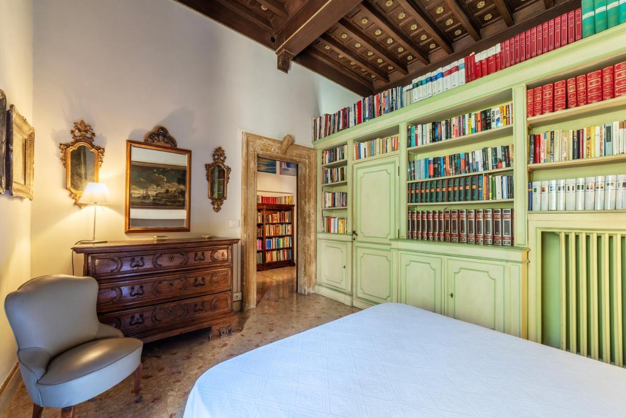 Pantheon Apartment - L'Angolo Nascosto Dei Quadri Rzym Zewnętrze zdjęcie